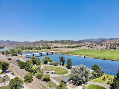 220 Leonard St, Wolf Creek, MT, 59648