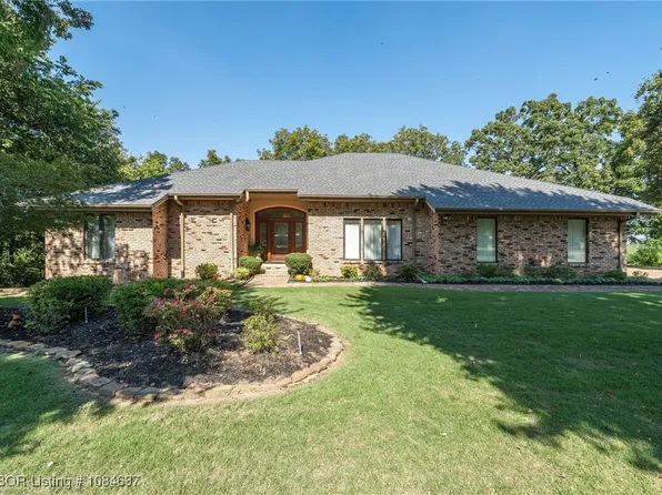 3209 Royal Scots Way, Fort Smith, AR 72908