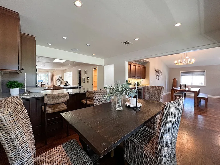 1022 Berry Ln — Photo 20