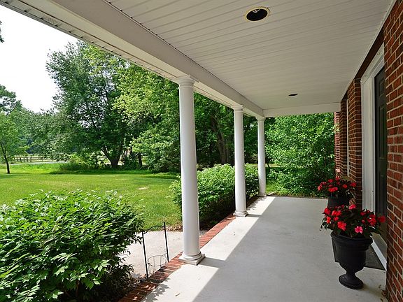 3rd image of 164 Casino Dr