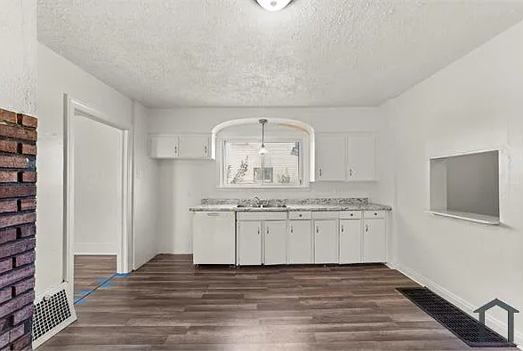 3 bed, 1281 sqft, $1,450 — Photo 3