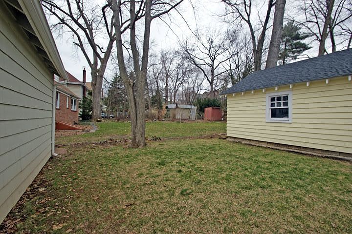 2nd image of 9 S Pierson Rd
