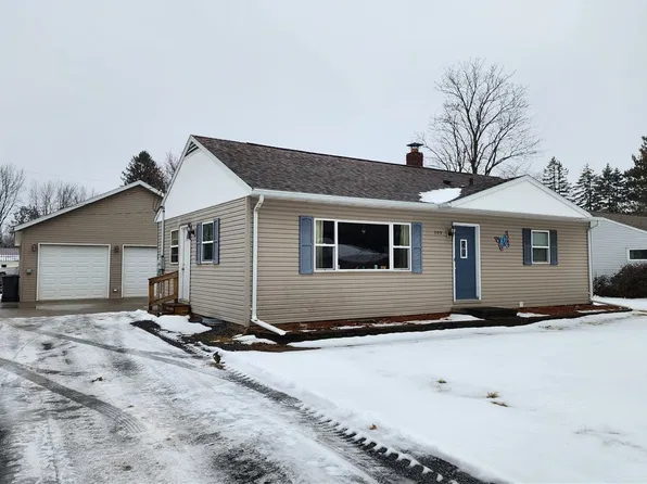 309 W Sycamore St, Abbotsford, WI 54405