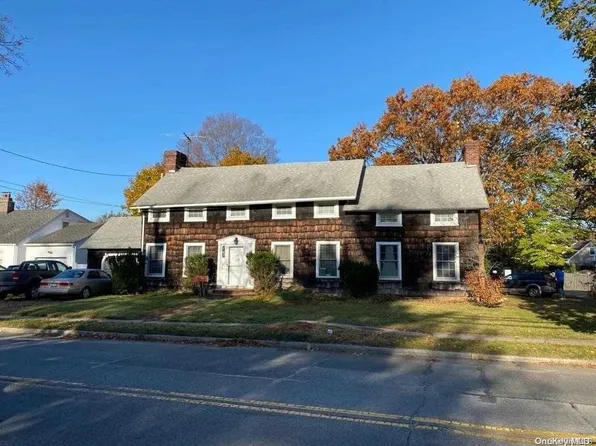 549 Cornwell Avenue, Malverne, NY 11565