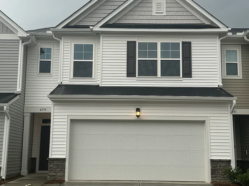 4939 Arkose Dr