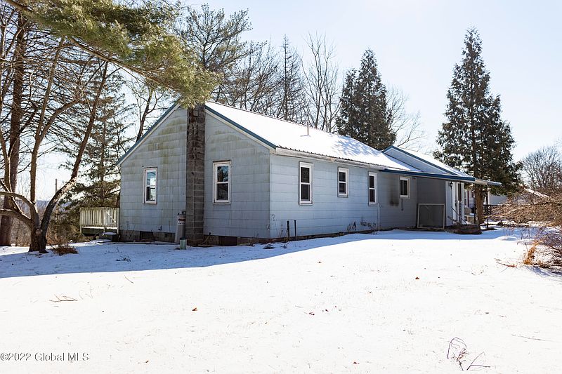 5th image of 28 Cardinal Lane