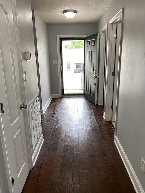 2 bed, 1190 sqft, $1,600 — Photo 3
