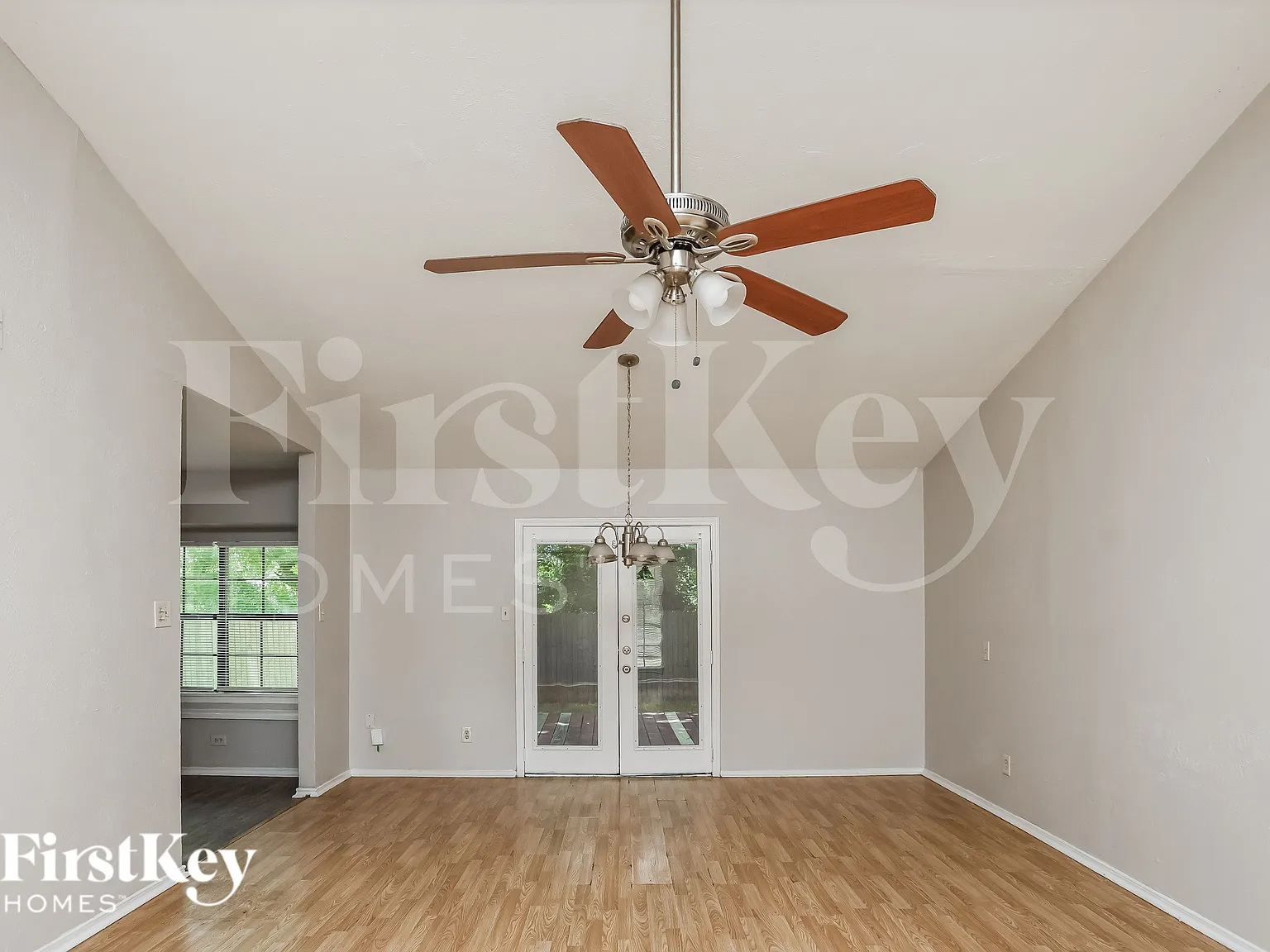 3 bed, 2.0 bath, 1404 sqft, $1,760 — Photo 4
