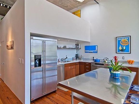 3rd image of 601 4th St Ph 3