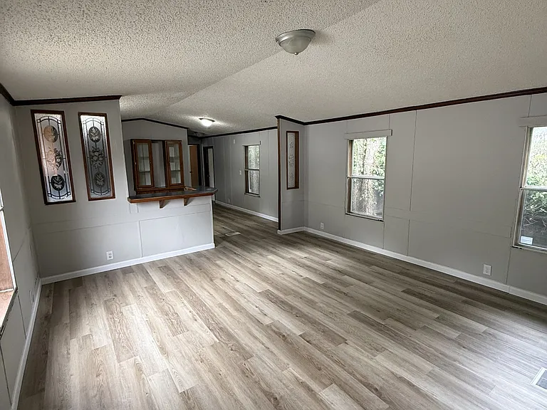109 S West Ave #10 — Photo 3
