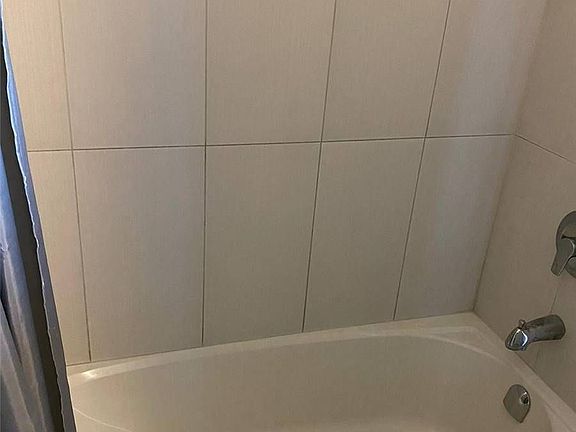 3rd image of 318 Spruce St E #1010