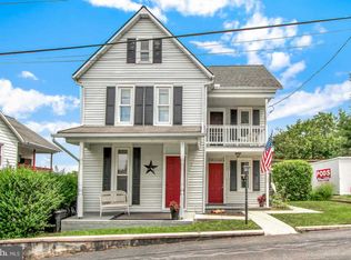 990 Maple St, Lititz, PA 17543