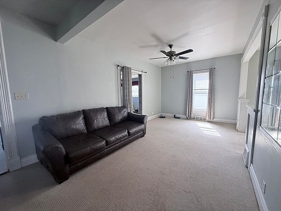 2nd image of 505 Main St