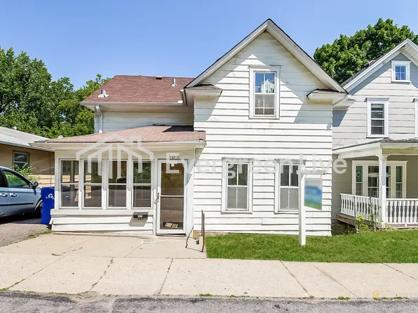 303 Curtice St E, Saint Paul, MN 55107