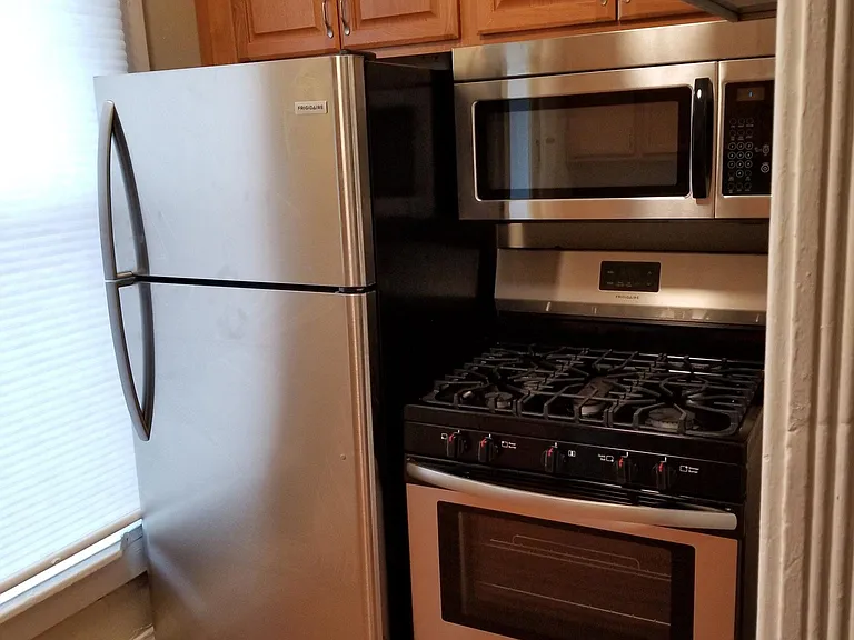 80 W 5th Ave #1B — Photo 1