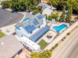 1990 Menlo Ave, Clovis, CA 93611