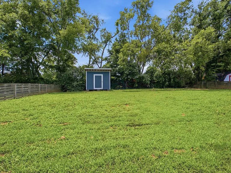 547 Harding Pl — Photo 30