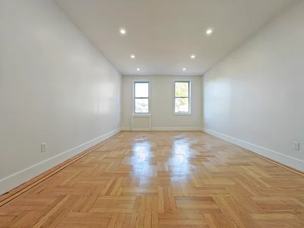 602 Avenue T image 1 of 13