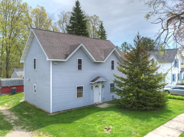 325 Pearl St, South Haven, MI 49090