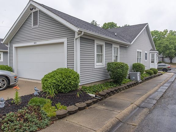 3rd image of 1812 Twin Oaks Ln