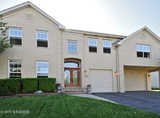 1369 Alexander Dr, Bolingbrook, IL 60490