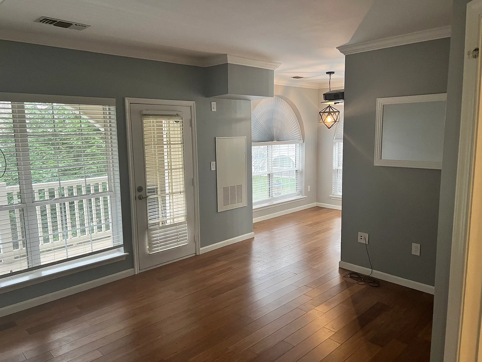 2 bed, 879 sqft, $2,395 — Photo 3