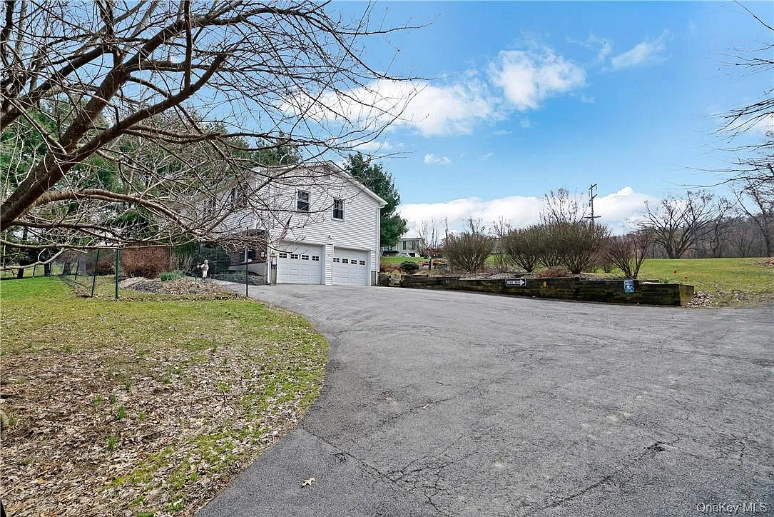 4 bed, 3.0 bath, 1850 sqft, $3,450 — Photo 4