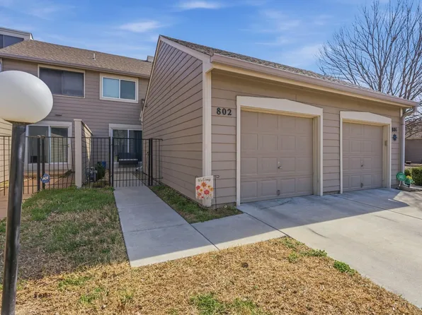 2243 N Bramblewood St APT 802, Wichita, KS 67226