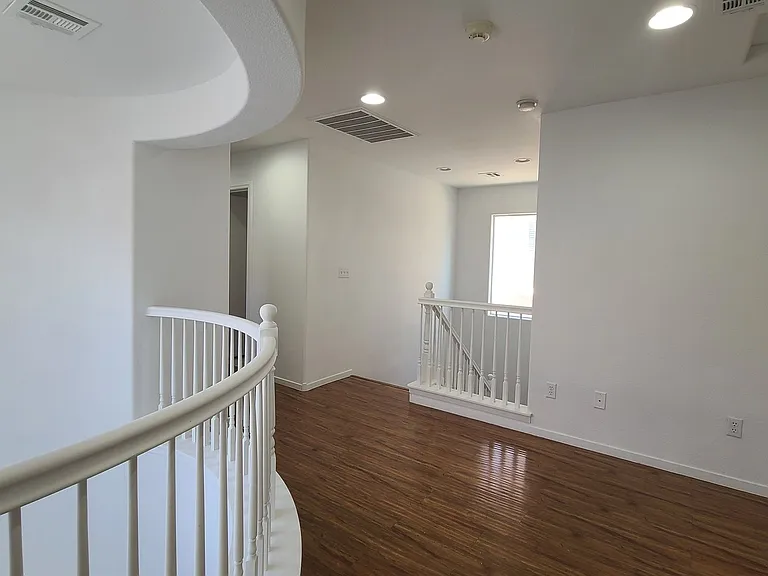 8944 Rutherford Grove St — Photo 16
