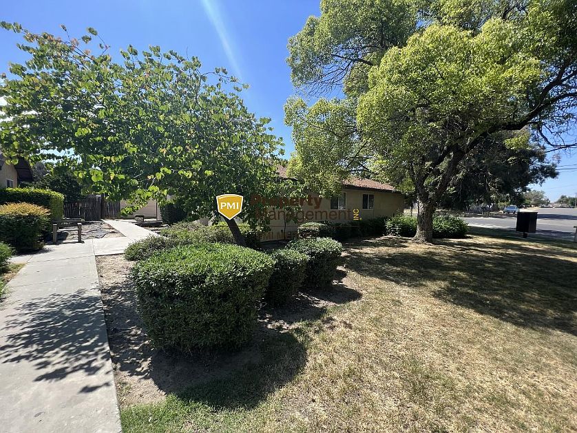 2nd image of 9528 N Hinton Ave