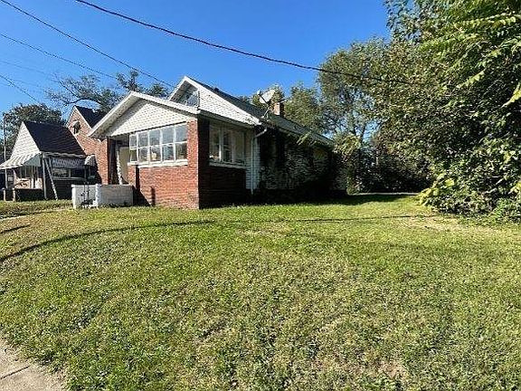 5th image of 2427 W Malone Ave