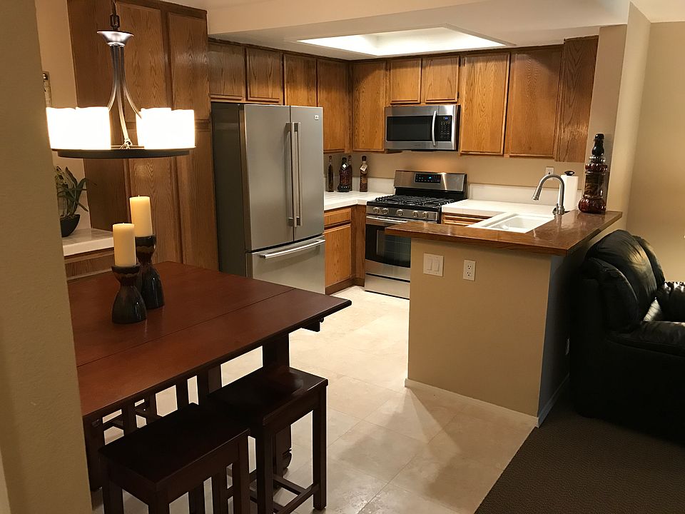 Kitchen / Dining