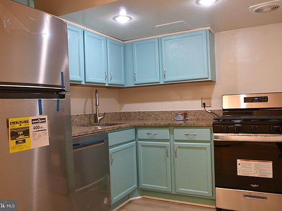 4th image of 1503 S George Mason Dr APT 2