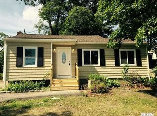 249 Smith Rd, Ronkonkoma, NY 11779