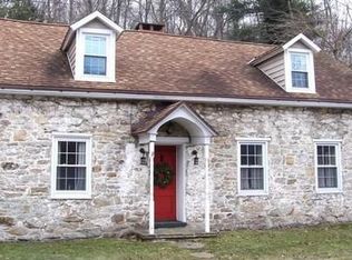 25 Yates St, Mount Holly Springs, PA 17065