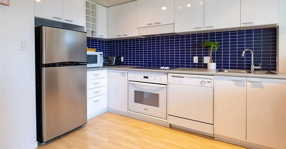 Studio, 563 sqft, $2,050 — Photo 3