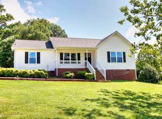 824 Mulberry Dr, Columbia, TN 38401
