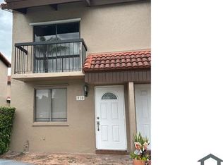 1909 SW 107th Ave APT 910, Miami, FL 33165