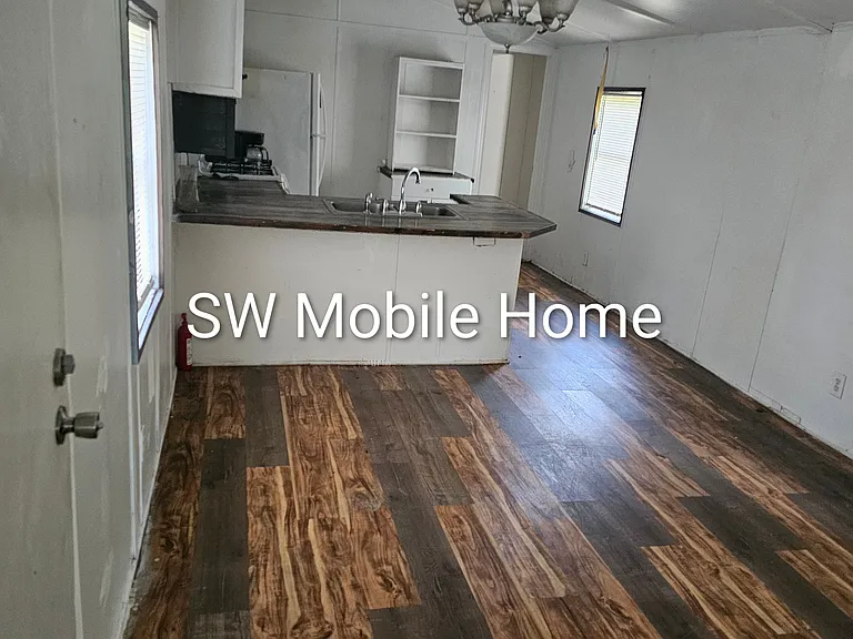 10479 Flintlock Dr — Photo 4