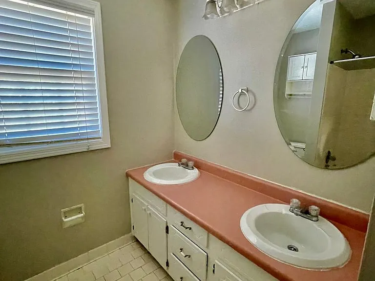 6215 Deep Forest Ln — Photo 24