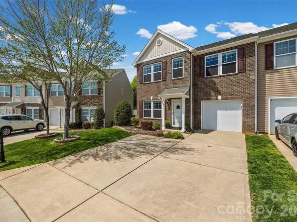 334 Battery Cir, Clover, SC 29710