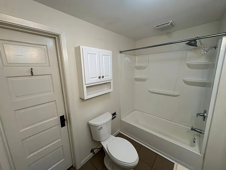 2209 Hawthorne Ave — Photo 20