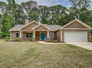 40 Oakridge Dr, Covington, GA 30014