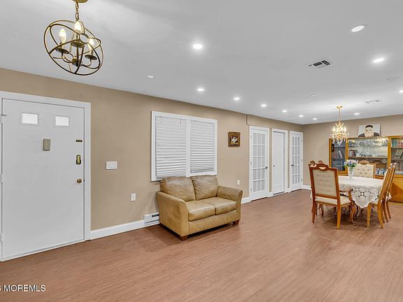 5th image of 72B Privet Court