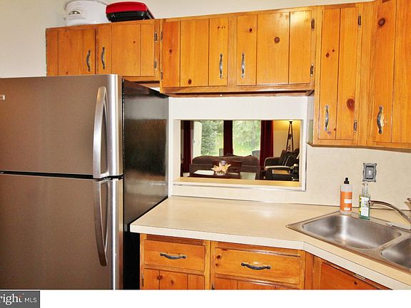 3rd image of 208 King William St