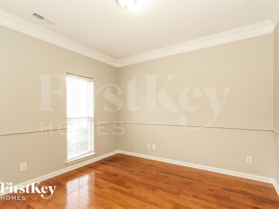 3rd image of 11208 Ridge Oak Dr