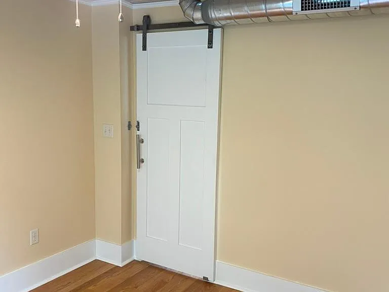 3865 Holdrege St #2 — Photo 8
