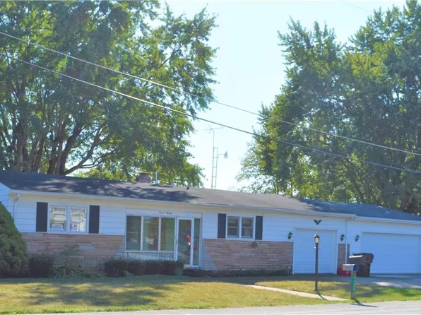 1120 Patricia Ln, Piqua, OH 45356
