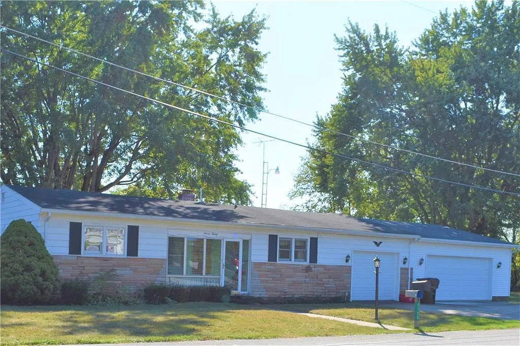 1120 Patricia Ln photo 1