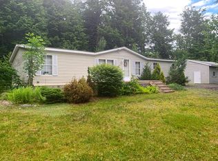 133 Creamery Rd, Greentown, PA 18426